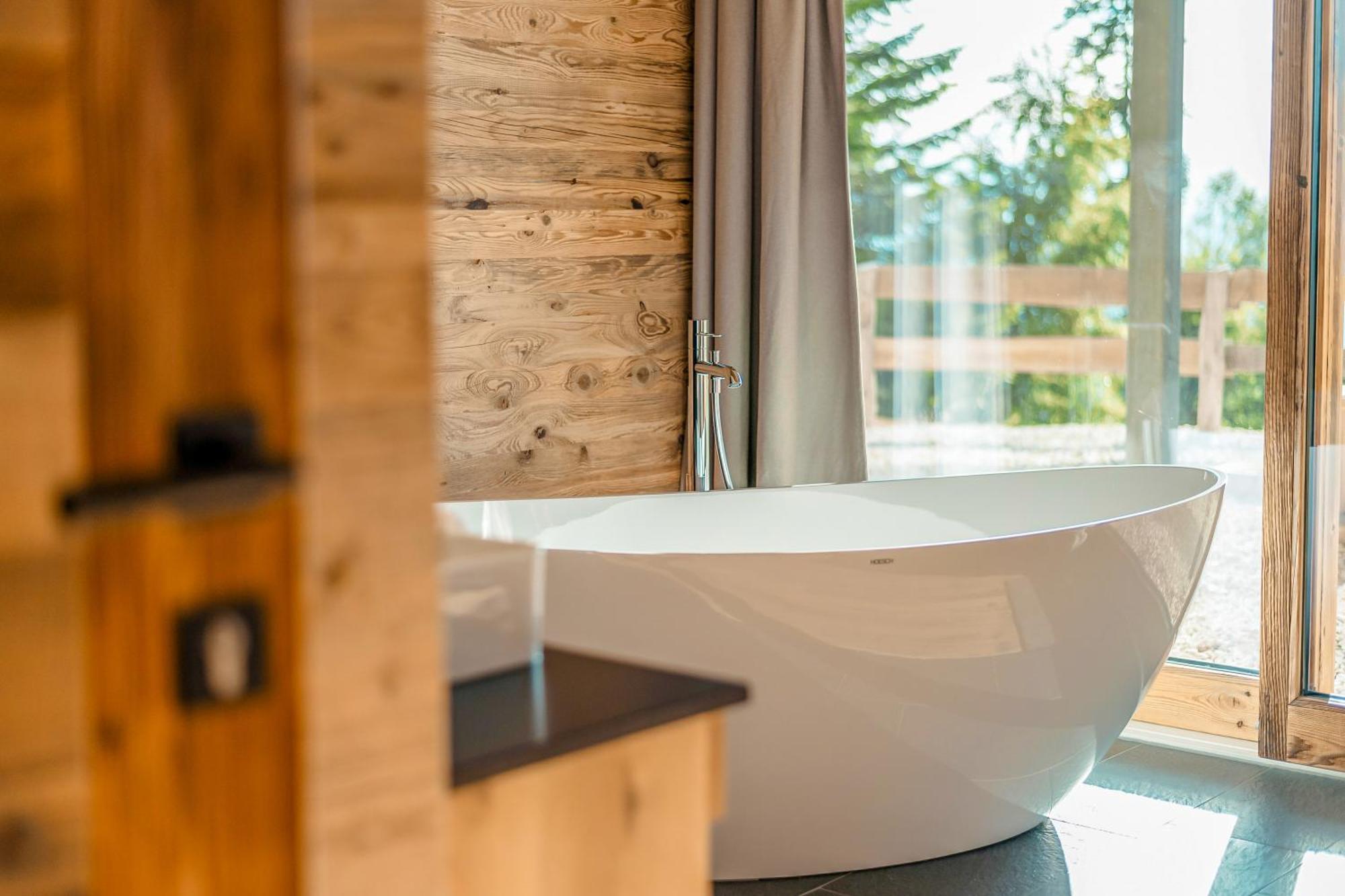 Brandlalm Chalets Gundisch Rom bilde